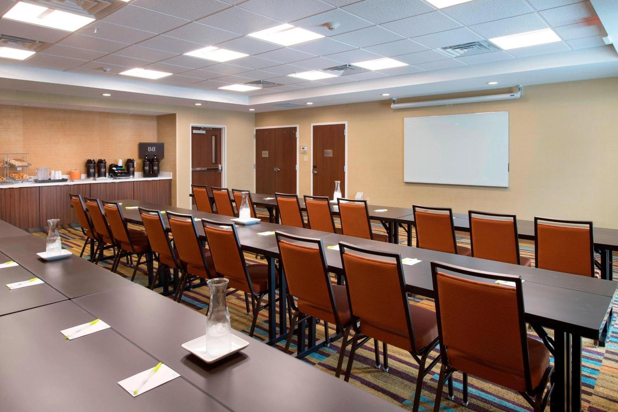 Fairfield Inn & Suites By Marriott סקוטסבלאף מראה חיצוני תמונה