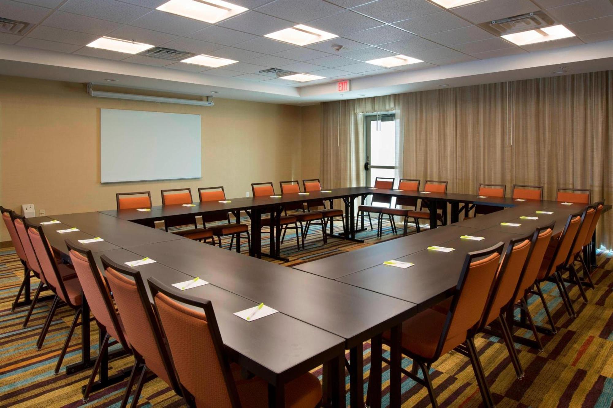 Fairfield Inn & Suites By Marriott סקוטסבלאף מראה חיצוני תמונה