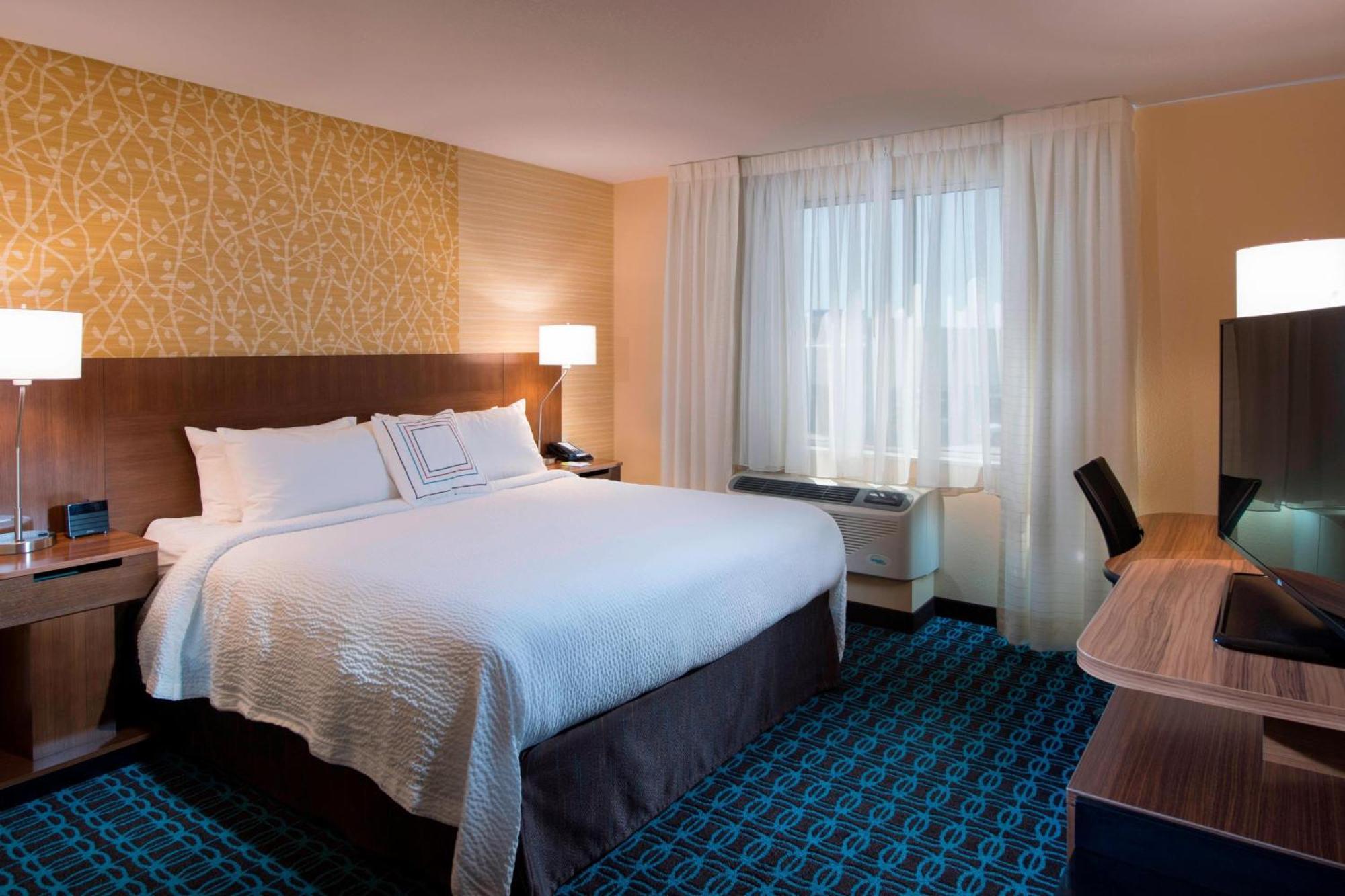 Fairfield Inn & Suites By Marriott סקוטסבלאף מראה חיצוני תמונה