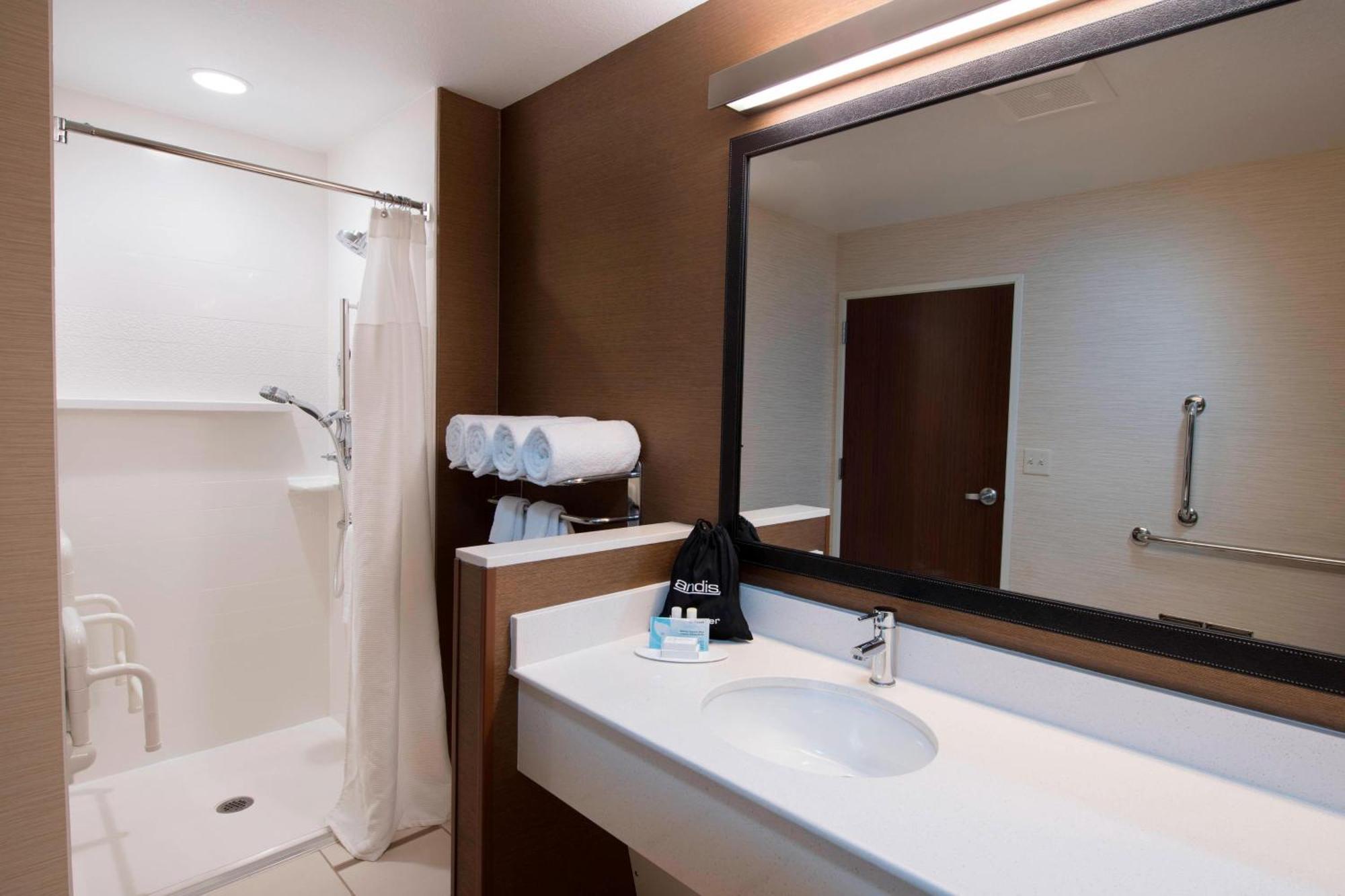 Fairfield Inn & Suites By Marriott סקוטסבלאף מראה חיצוני תמונה