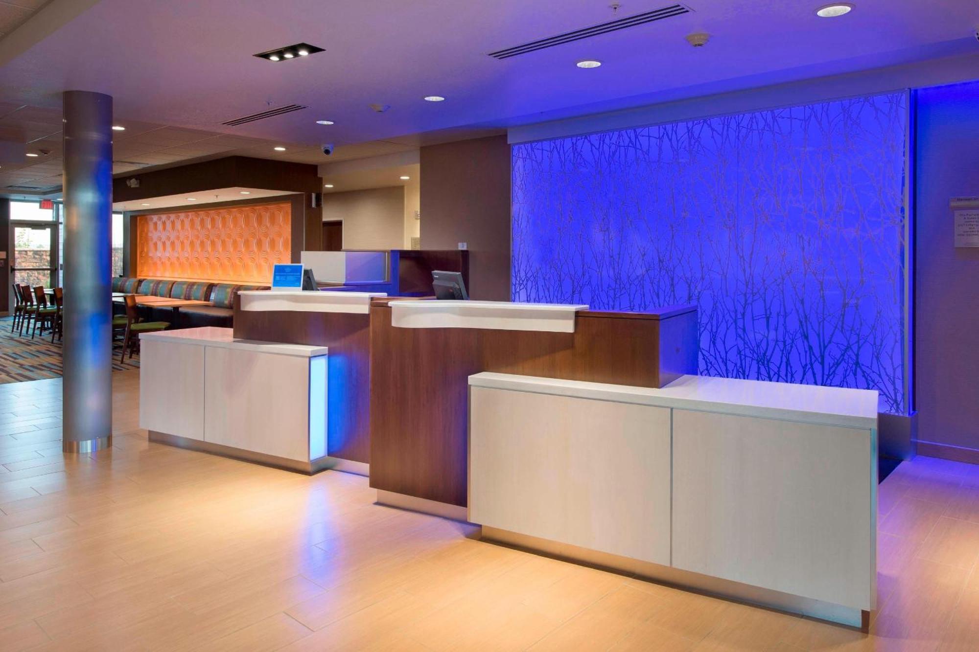 Fairfield Inn & Suites By Marriott סקוטסבלאף מראה חיצוני תמונה