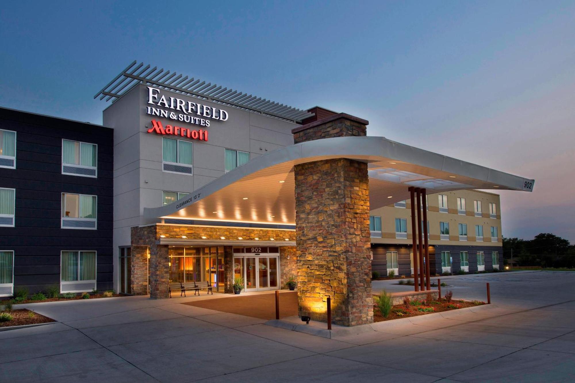 Fairfield Inn & Suites By Marriott סקוטסבלאף מראה חיצוני תמונה