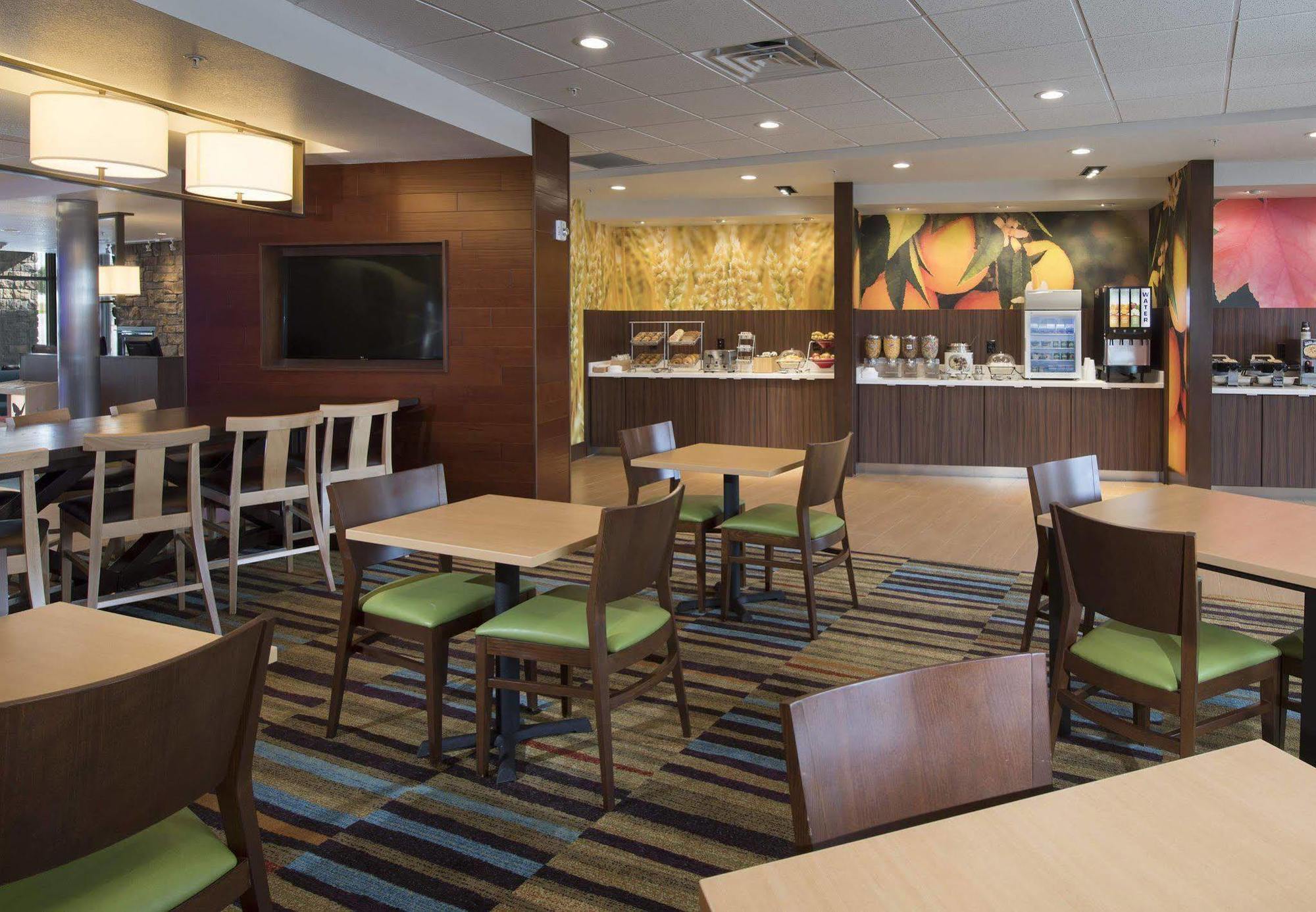 Fairfield Inn & Suites By Marriott סקוטסבלאף מראה חיצוני תמונה